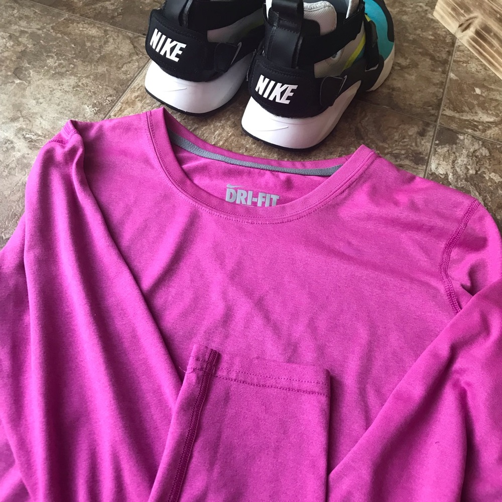 Nile dri fit top